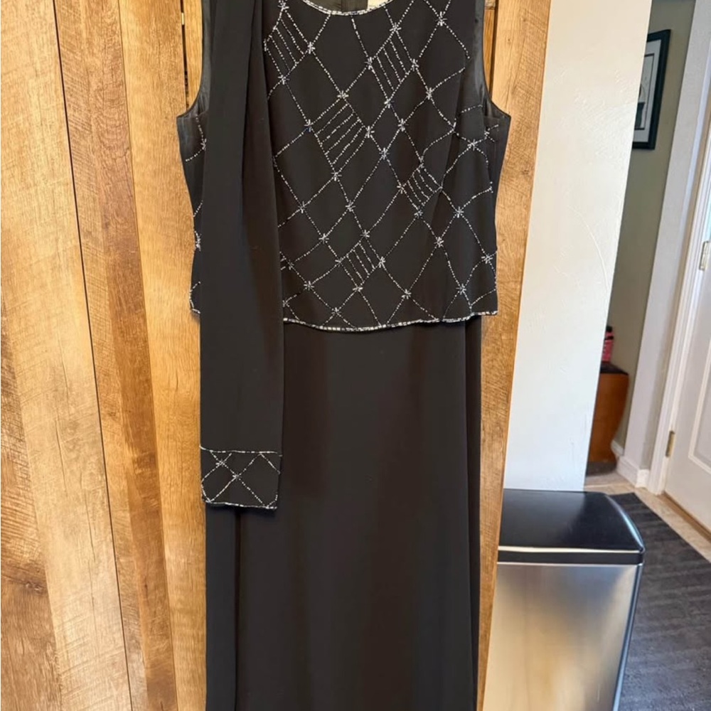 Elegant Black Sleeveless Dress